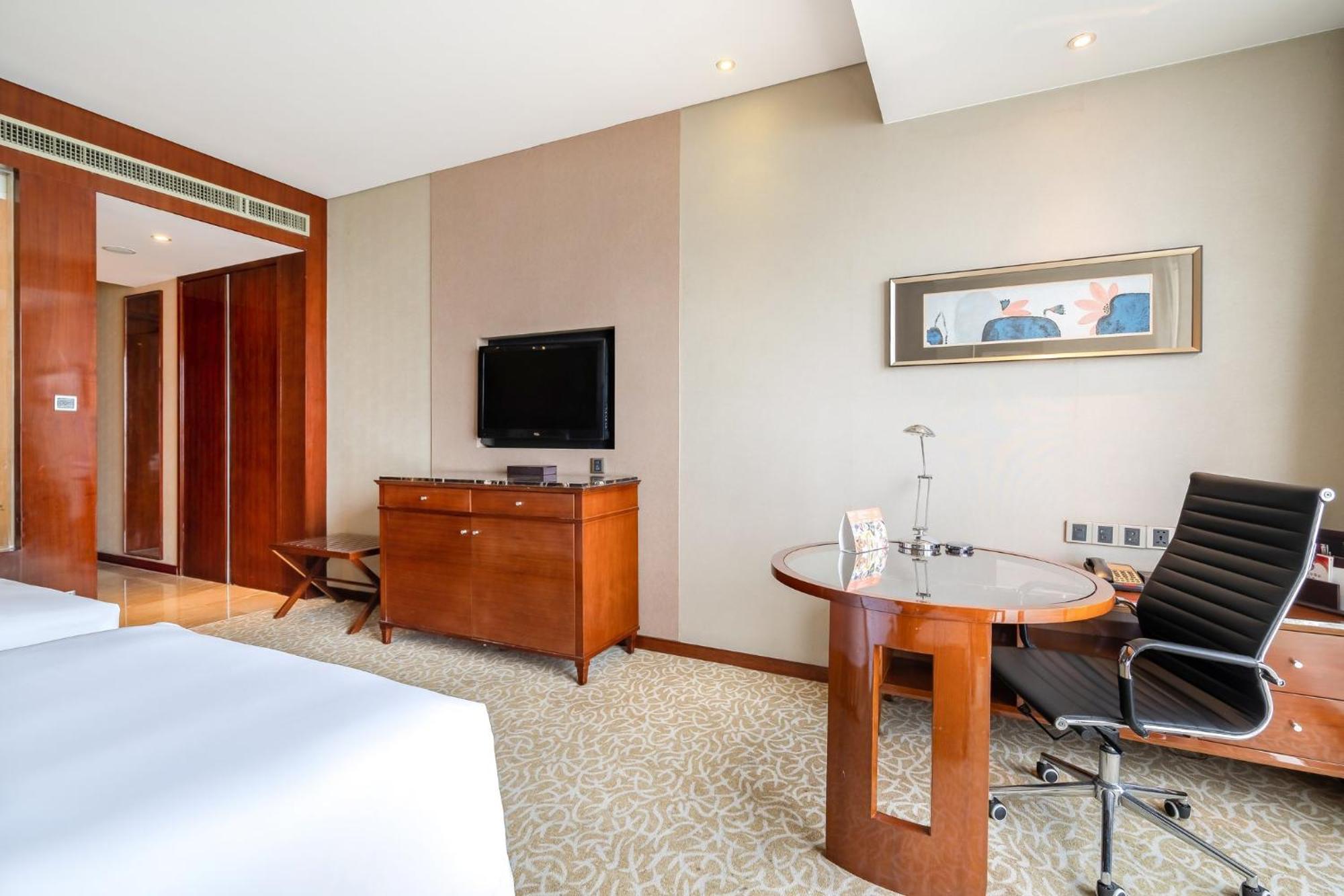 Hotel Crowne Plaza Zhenjiang By Ihg Exterior foto